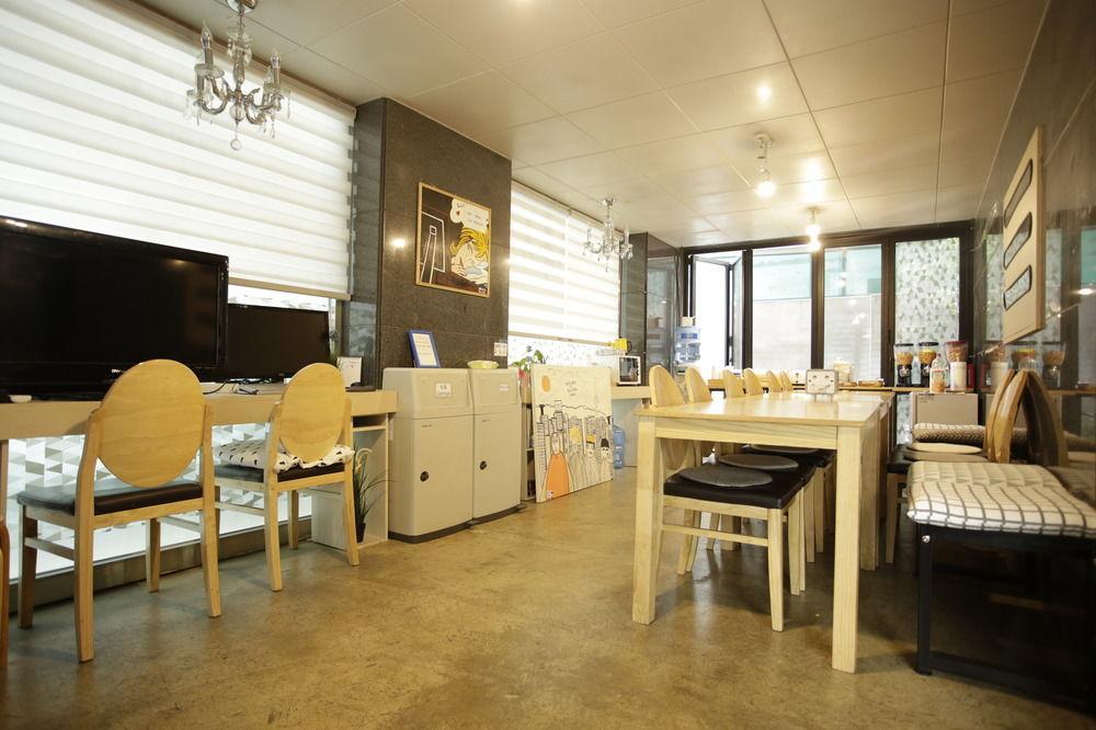 Pencil Hongdae Hotel 2*